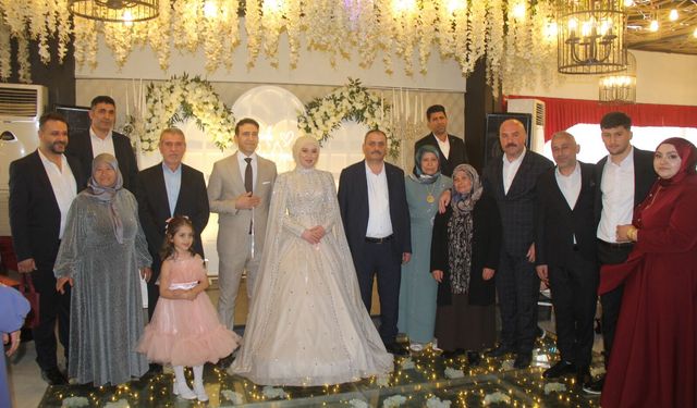 Demircioğlu ve Tekinışık ailesinin mutlu günü