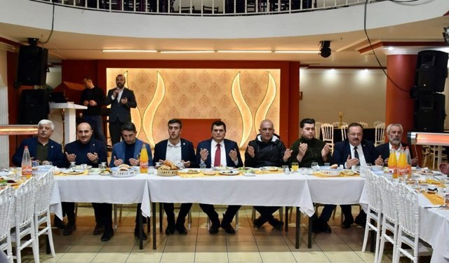 Devrekani’de protokol ve muhtarlar iftar sofrasında buluştu