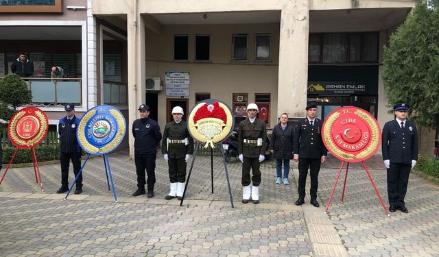 Cideliler Çanakkale Zaferi için meydanda toplandı
