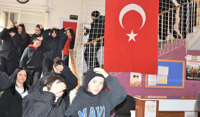 Kastamonu okullarında deprem alarmı!