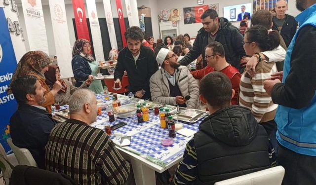 Kastamonu’da özel bireylerle anlamlı iftar