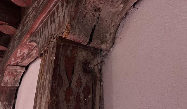 Kastamonu’nun ‘çivisiz camisine’ çivi çakmışlar!