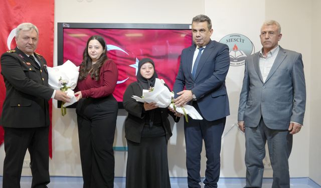 Şehidin adı köy okulundaki kütüphaneye verildi, ailesi gözyaşlarını tutamadı