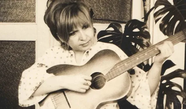 Türk pop müziğinin usta söz yazarı Ülkü Aker hayatını kaybetti