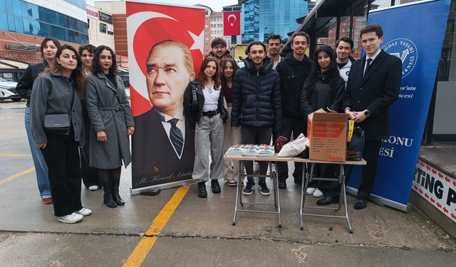 106 öğrenciye Nutuk dağıtıldı