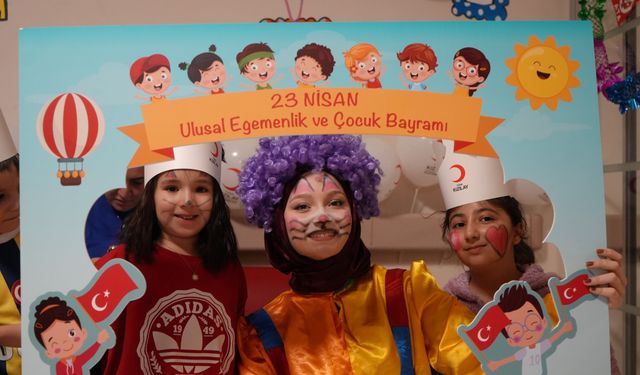 KEAH'ta tedavi gören çocuklara 23 Nisan sürprizi