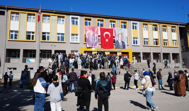 Bursluluk heyecanı: Binlerce öğrenci ter döküyor