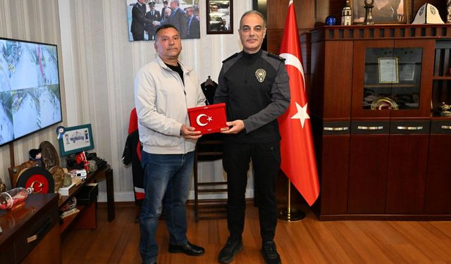 Polis Memuru Vedat Çiçen emekliliğe uğurlandı
