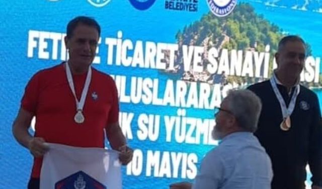 İnebolulu yüzücü başarılarına bir yenisini ekledi