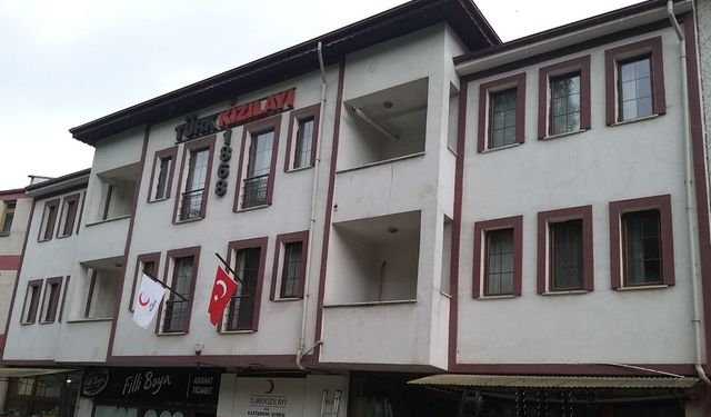 Türk Kızılayı Kastamonu Şubesi nerededir , adres bilgileri, iletişim bilgileri nedir, başkanı kimdir ?