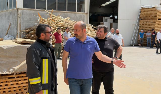 Başkan Volkan Kavaklıgil yangın yerinde incelemelerde bulundu