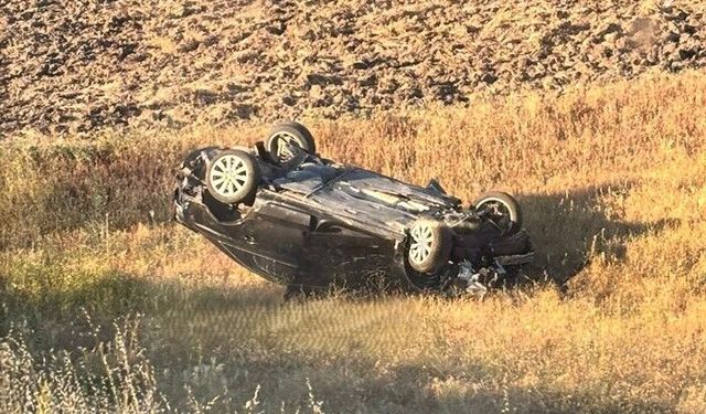 Kastamonu sınırında tarlaya uçan otomobil devrildi