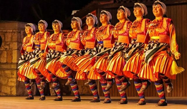 Kastamonu Üniversitesi halk danslarında Türkiye ikincisi oldu