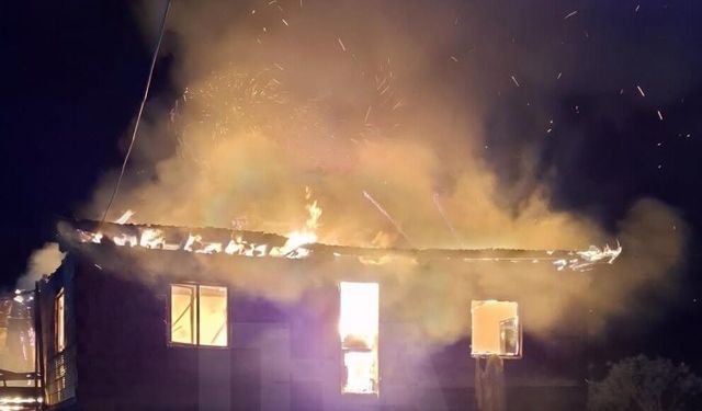 Kastamonu'da ahşap ev alev topuna döndü