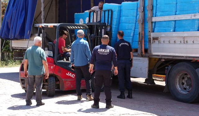 Arnavutköy'den Cide'deki sel bölgesine destek