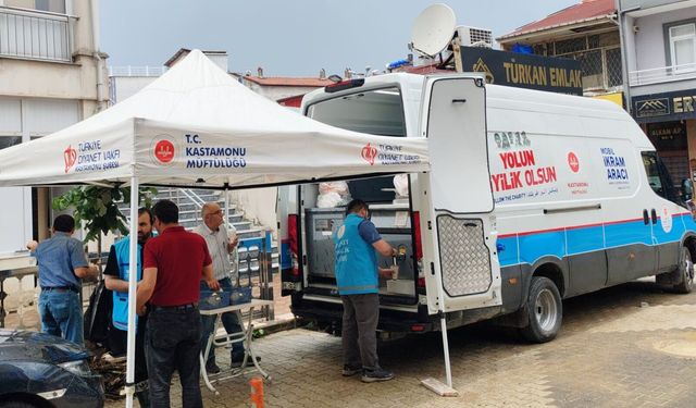 Cide'deki selzedelere yardım eli uzanmaya devam ediyor