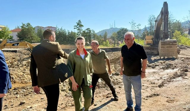 Eski devlet hastanesi alanında inşaat başladı