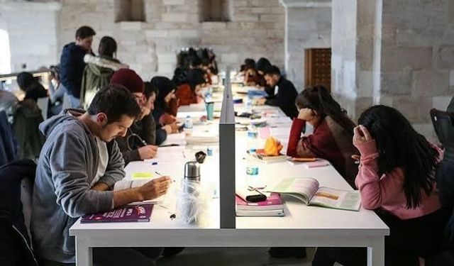 İlçe belediyesinden üniversite adaylarına büyük destek