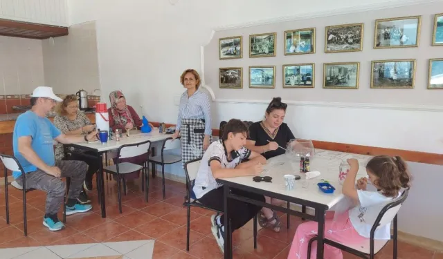 İnebolu'da cam boyama eserleri görücüye çıkıyor
