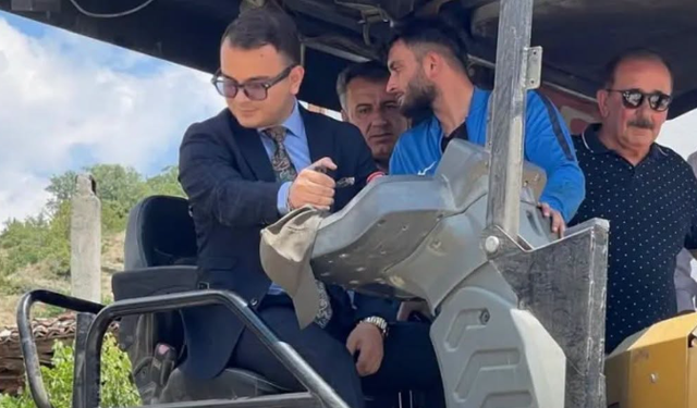 Tosya'da Kaymakam Konak asfalt makinesinin başına geçti