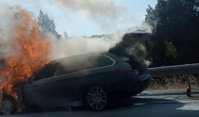 Kastamonu'da seyir halindeki araç alev alev yandı