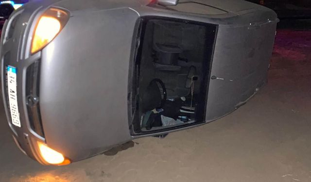 Kastamonu'da kavşakta savrulan ticari araç yan yattı