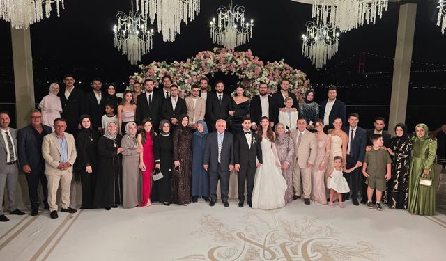 Cideli Demir ailesinin mutluluğuna bin 400 kişi ortak oldu