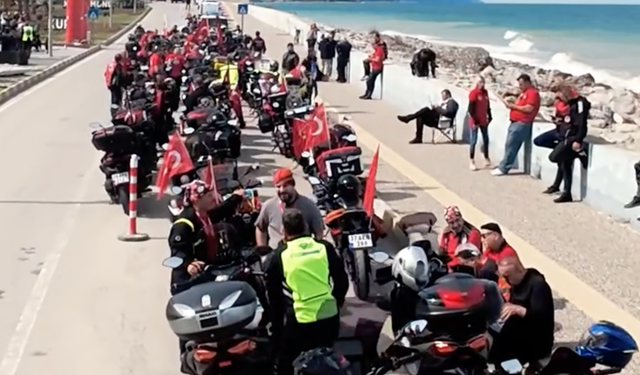 İstiklal Yolu’nda 300 motosikletli tarihi rotada