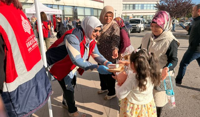 Kastamonu’da vakıf geleneği hastane önünde yaşatıldı