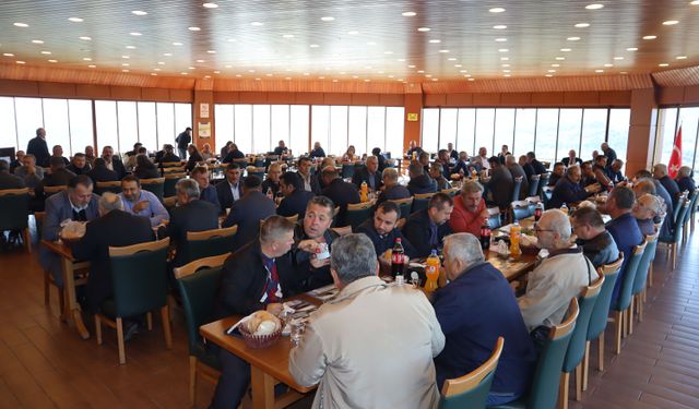 Cide’de 91 muhtar aynı sofrada buluştu
