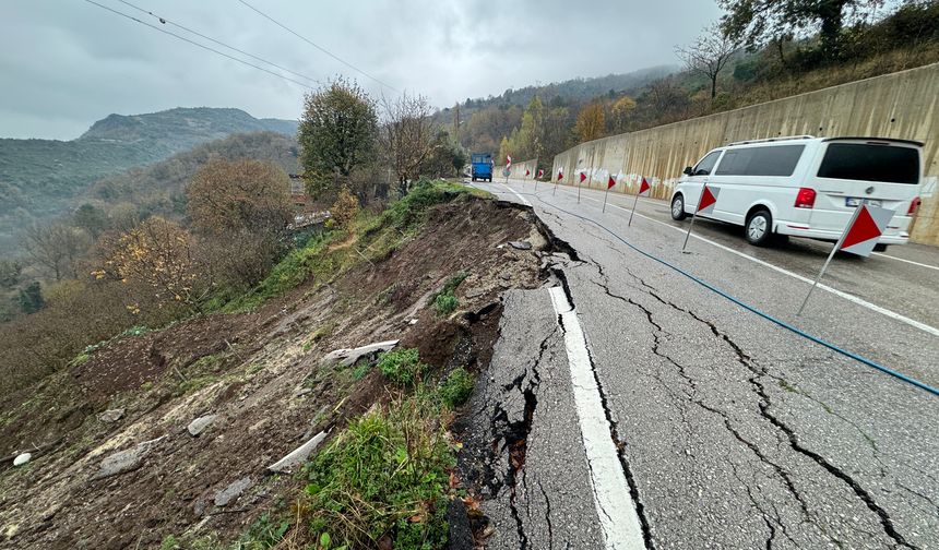 Kastamonu karayolunda heyelan!