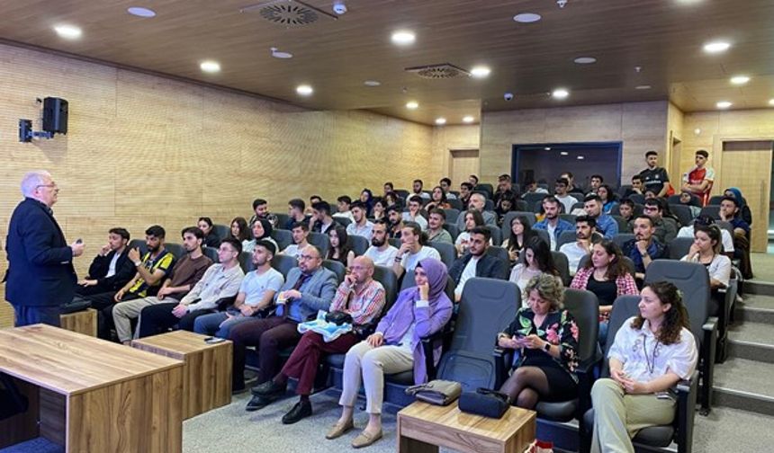 Kastamonu Üniversitesi'de teorik eğitim semineri gerçekleştirildi