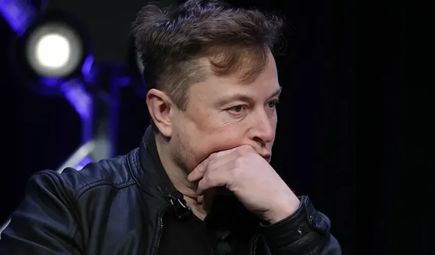 Elon Musk'tan Apple'a şok yasak!