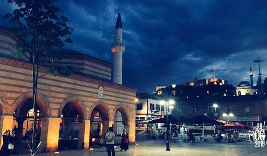 Kastamonu'da 145 kişiye 1 cami düşüyor