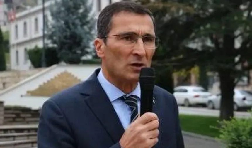 Eğitim-İş Kastamonu'dan İl Milli Eğitim'e "Atatürk’e alerjiniz mi var?"
