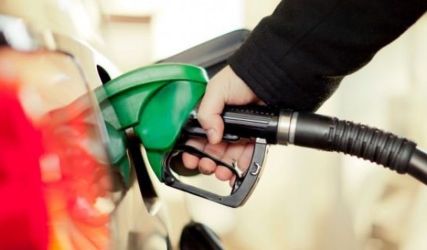 Benzine zam yolda: Litre fiyatına 1,11 TL artış!