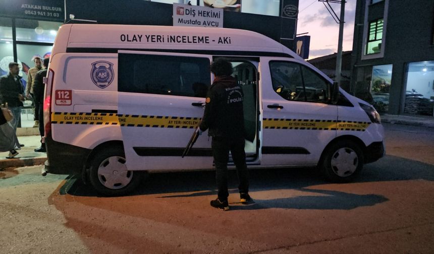 Çorum’da pompalı tüfeğin kazara ateş alması sonucu 2 kişi yaralandı