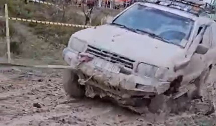 Kastamonu Offroad Kulübü İstanbul'da zor anlar yaşadı