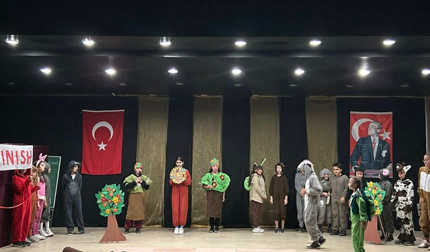 Kastamonu'da İngilizce tiyatro gösterisi beğeni topladı