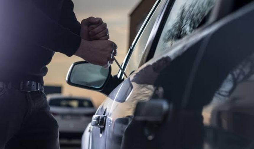 Çaldığı otomobille kaçtı, kısa Sürede yakalandı