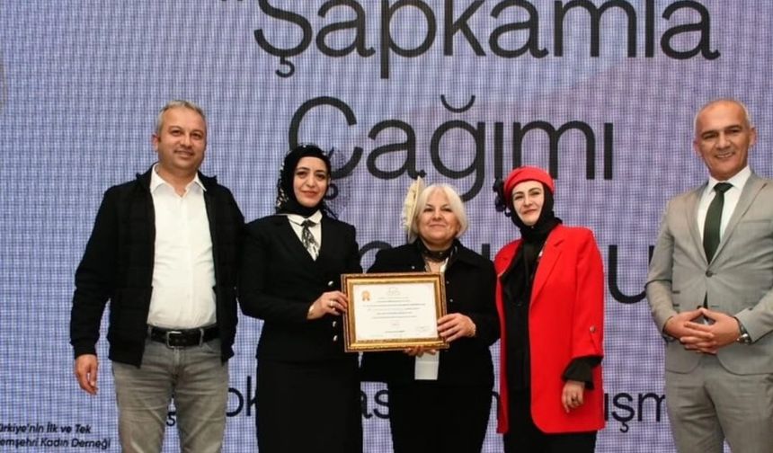 Kastamonulu tasarımcı şapkasıyla Türkiye birincisi oldu