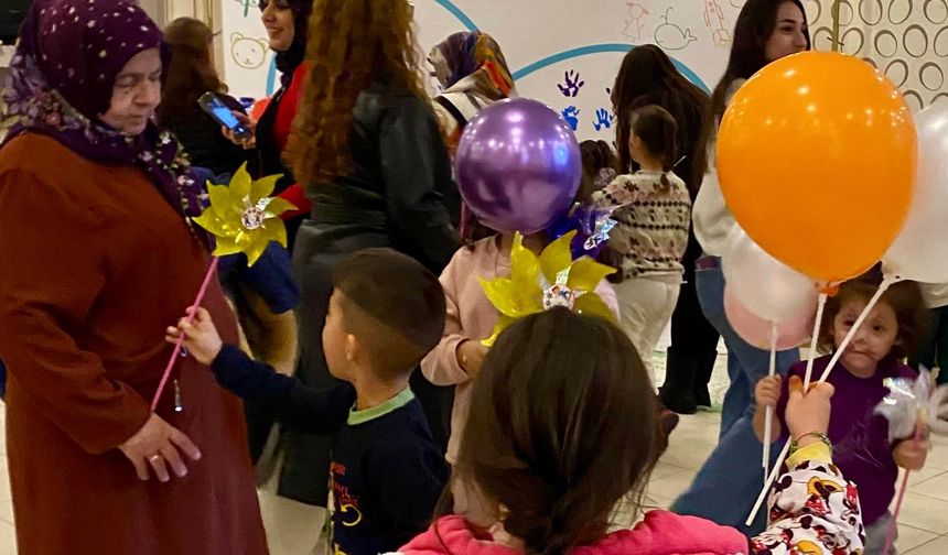 Küçük Kalplere Dokunuş etkinliği çocuklara moral oldu