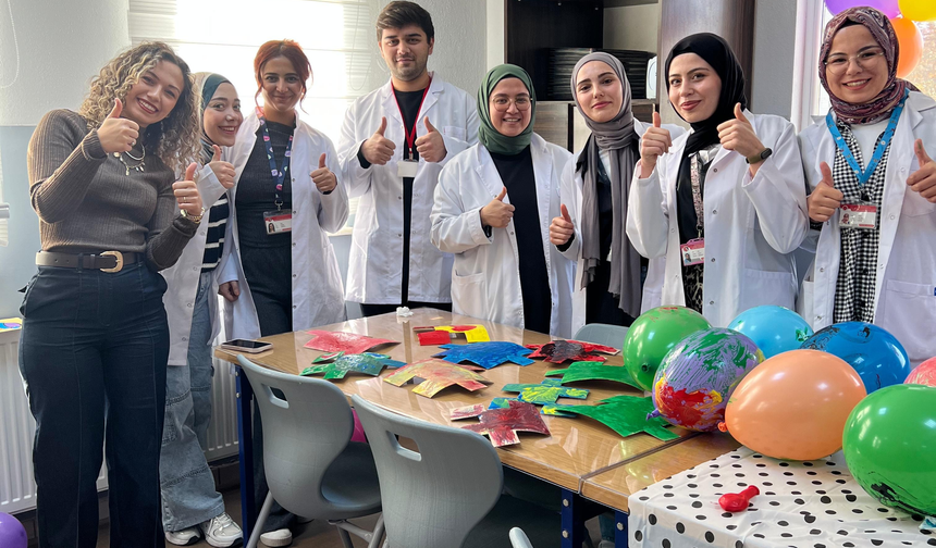 Kastamonu’da puzzle ve dilek balonlarıyla renkli bir gün