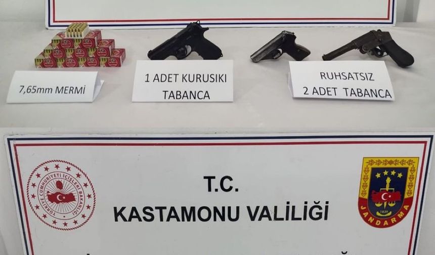 Kastamonu’da Jandarmadan silah operasyonu: 5 gözaltı