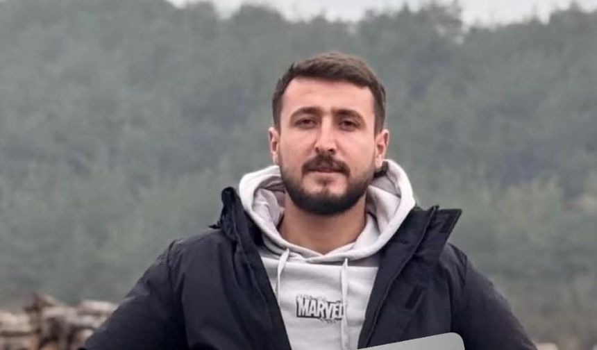 AK Parti'de Gençlik Kolları Başkanı Emre Kayar istifa etti