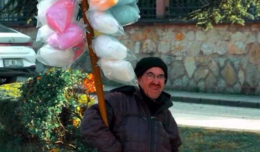 Dedesinden kalan emanetle Kastamonu sokaklarına renk katıyor