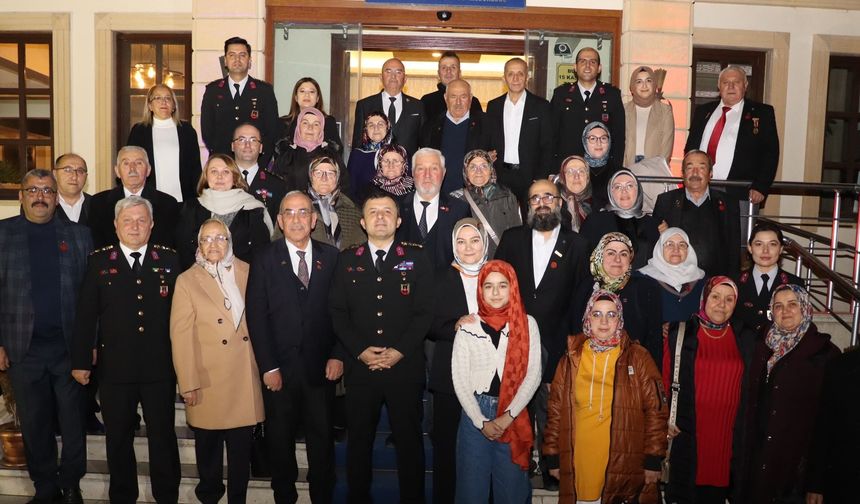 Jandarma gazi ve şehit ailelerini ağırladı