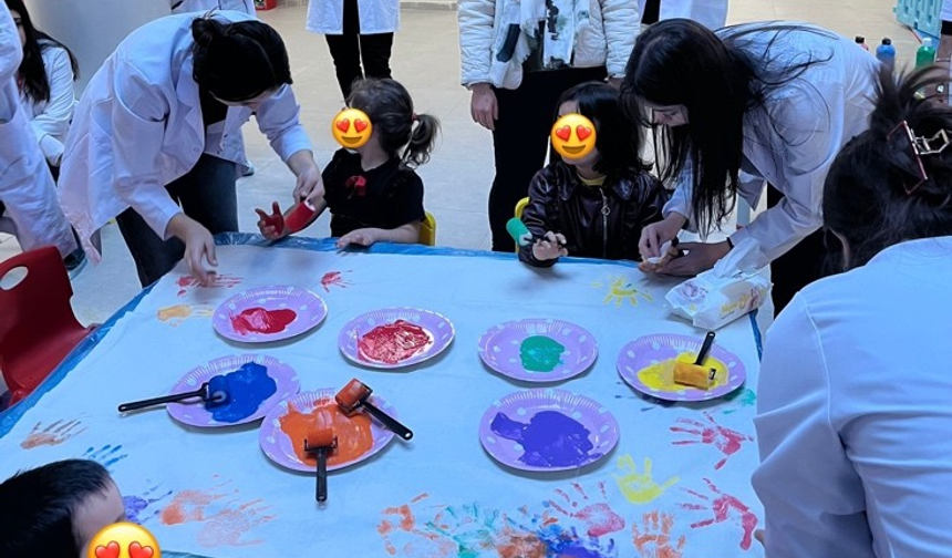 Kastamonu’da Özel Gereksinimli çocuklar “Renkli Eller” ile eğlendi