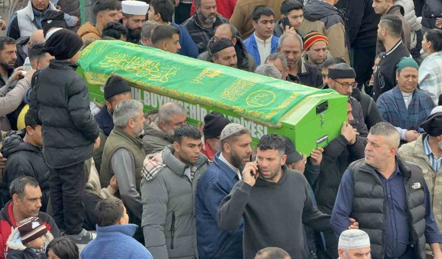 Canice katledilen pazarcı toprağa verildi