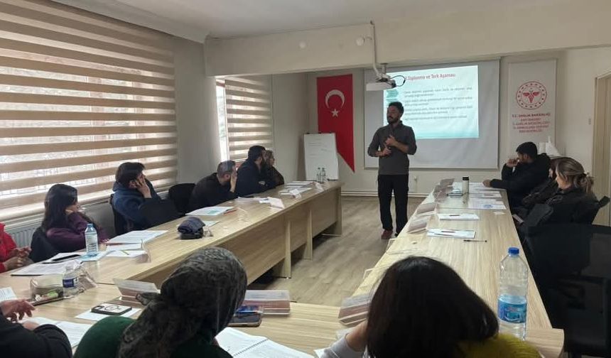 Kastamonu’da 13 sağlık personeline travmalarda ileri yaşam desteği eğitimi verildi